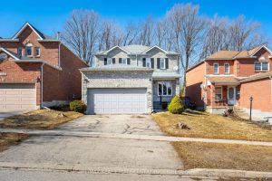 3-bedroom detached home for sale in Dufferin — 190 Lisa Marie Drive