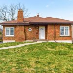 3-bedroom detached home for sale in Hamilton — 192 Ewen Road (Photo 2)