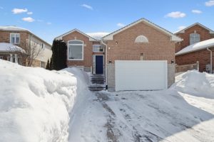 2-bedroom detached home for sale in Simcoe — 19 Leslie Avenue