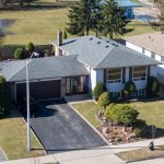 2-bedroom detached home for sale in Hamilton — 19 Lynwood Drive (Photo 1)