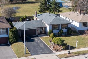 2-bedroom detached home for sale in Hamilton — 19 Lynwood Drive