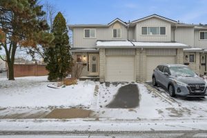 3-bedroom condo townhouse for sale in Hamilton — 1 - 1675 Upper Gage Avenue
