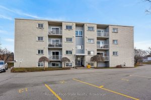 2-bedroom condo apartment for sale in Guelph — 1 - 37 Conroy Crescent