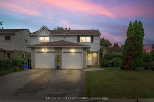 3-bedroom semi-detached home for sale in Hamilton — 1 Aspen Court