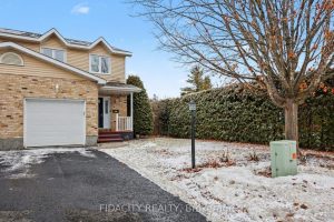 3-bedroom att/row/townhouse for sale in Calgary — 1 Kathleen Crescent