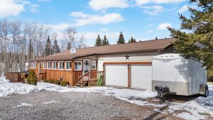 2-bedroom detached home for sale in Parry Sound — 1 Wolfe Den Street