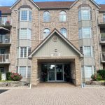 2-bedroom condo apartment for sale in Hamilton — 200 - 49 Robinson Street (Photo 4)