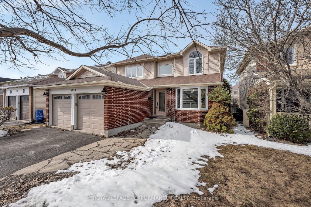 4-bedroom detached home for sale in Renfrew — 2023 Rolling Brook Drive (Photo 1)