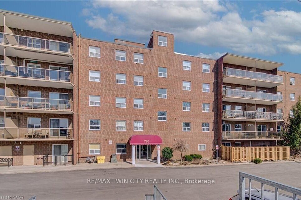 2-bedroom co-op apartment for sale in Brantford — 202 - 793 Colborne Street (Photo 1)