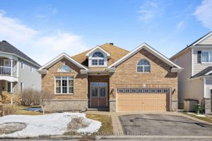 2-bedroom detached home for sale in Ottawa — 204 Hillpark High Street