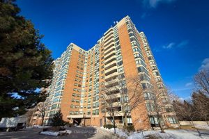 2-bedroom condo apartment for sale in York — 205 - 7601 Bathurst Street W