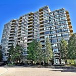 2-bedroom condo apartment for sale in York — 205 - 7601 Bathurst Street W (Photo 5)