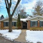 3-bedroom detached home for sale in Halton — 2067 Devon Road (Photo 3)