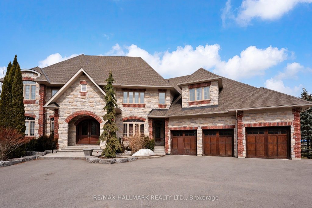 5-bedroom detached home for sale in York — 206 Churchill Avenue (Photo 1)