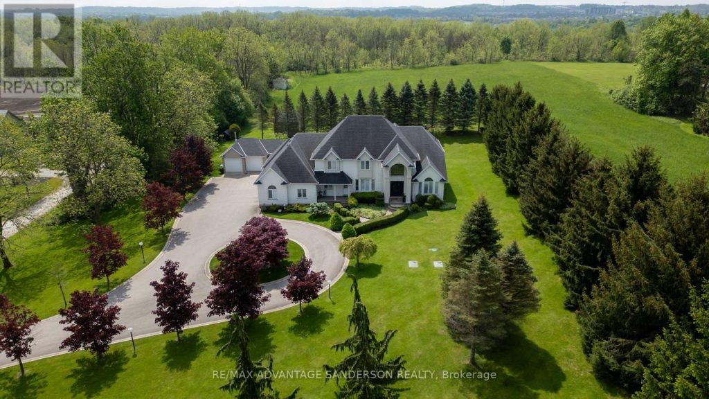 6-bedroom home for sale in London North — 20735 Denfield Road (Photo 1)