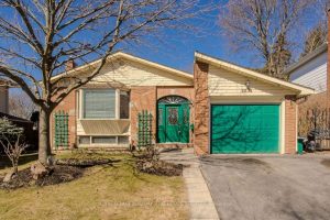 4-bedroom detached home for sale in Halton — 2074 Mountain Grove Avenue