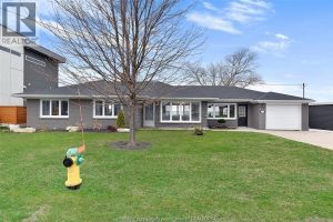 3-bedroom home for sale in Leamington — 208 Robson Road
