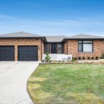 3-bedroom home for sale in Leamington — 208 Robson Road (Photo 4)