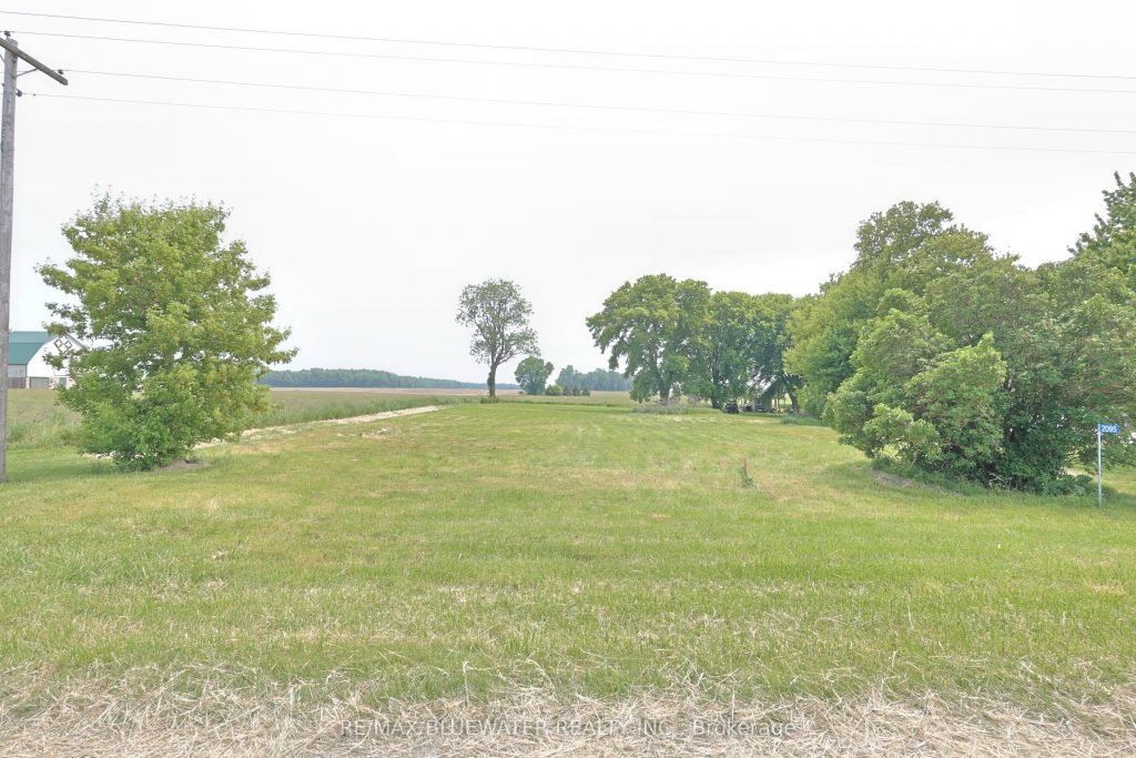 Studio vacant land home for sale in Lucan Biddulph — 2095 Mount Carmel Drive (Photo 1)