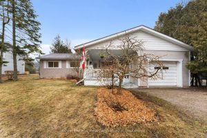 3-bedroom detached home for sale in Bruce — 209 Cedar Close