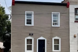 4-bedroom multiplex home for sale in Middlesex — 20 Adelaide Street S