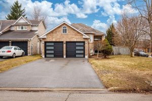 3-bedroom detached home for sale in Halton — 20 Ruddell Crescent