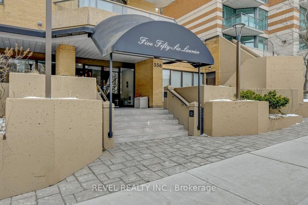 3-bedroom condo apartment for sale in Calgary — 2101 - 556 Laurier Avenue W (Photo 1)