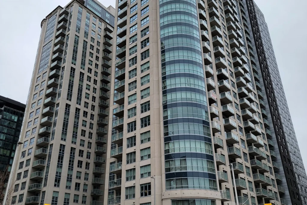 2-bedroom home for sale in Ottawa — 2102 - 195 Besserer Street (Photo 1)