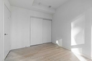 1-bedroom condo apartment for rent in Toronto — 2107 - 80 Queens Wharf Road