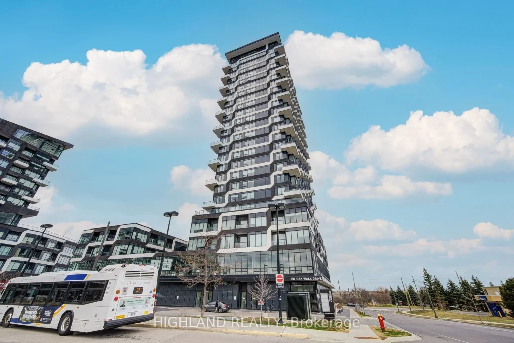 2-bedroom condo apartment for rent in Oakville — 2108 - 297 Oak Walk Drive (Photo 1)