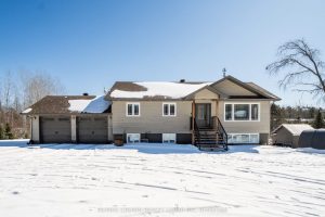 3-bedroom detached home for sale in Nipissing — 211 Eglington Road N