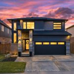 5-bedroom detached home for sale in Niagara — 211 Merritt Street (Photo 5)