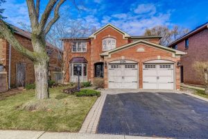 4-bedroom detached home for sale in Halton — 2139 Brays Lane
