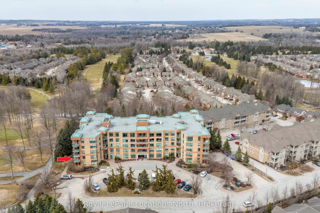 2-bedroom condo apartment for sale in Simcoe — 213 - 4 Briar Hill Heights (Photo 1)