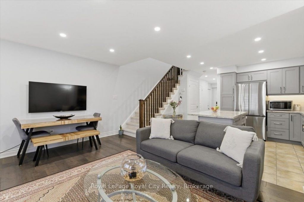 3-bedroom condo townhouse for sale in Wellington — 21 - 17 Katemore Drive (Photo 1)