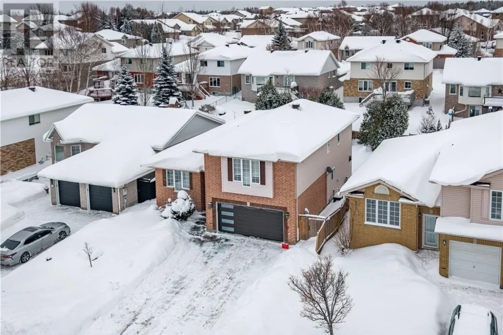 4-bedroom home for sale in Greater Sudbury — 21 Vintage Way (Photo 1)