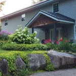 4-bedroom detached home for sale in Muskoka — 220 Alexander Street (Photo 3)