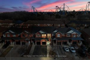 3-bedroom att/row/townhouse for sale in York — 220 Deepsprings Crescent