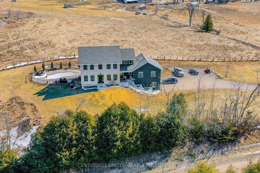 7-bedroom detached home for sale in Asphodel-norwood — 2223 Cameron Line (Photo 1)