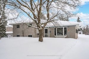 3-bedroom detached home for sale in Simcoe — 223 Phillips Street