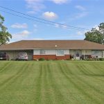 4-bedroom home for sale in Kitchener — 2265 Snyder's Road E (Photo 3)