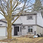 3-bedroom detached home for sale in York — 226 Thoms Crescent (Photo 2)