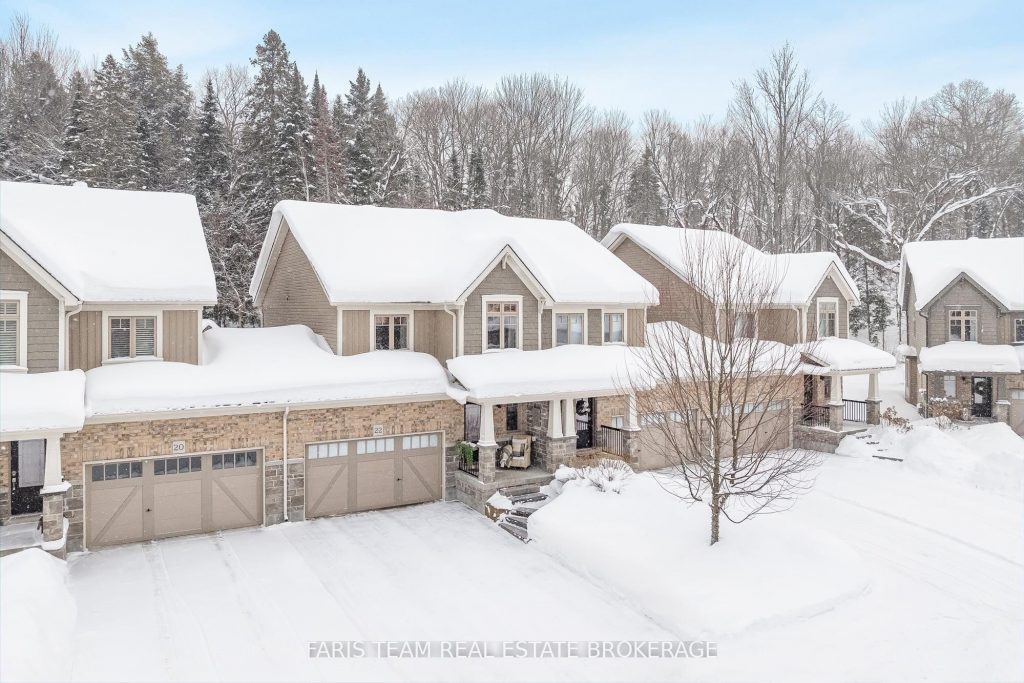 3-bedroom att/row/townhouse for sale in Muskoka — 22 Spalding Crescent (Photo 1)