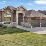 5-bedroom home for sale in Lakeshore — 231 Summer Street (Photo 1)