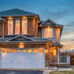 4-bedroom semi-detached home for sale in Halton — 2388 Stone Glen Crescent (Photo 3)