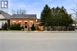 4-bedroom home for sale in Dundas — 243 Hatt Street