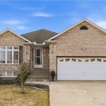 4-bedroom home for sale in Dundas — 243 Hatt Street (Photo 3)