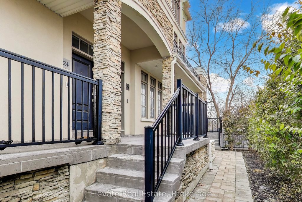 2-bedroom condo townhouse for sale in Peel — 24 - 3083 Cawthra Road (Photo 1)