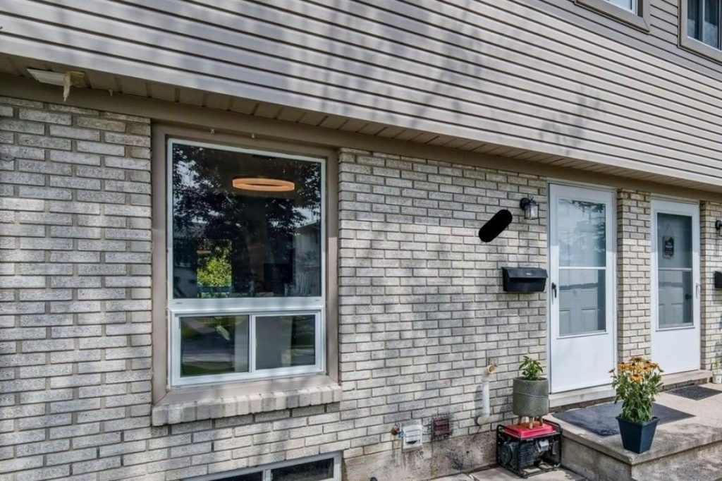 3-bedroom condo townhouse for rent in Guelph — 24 - 700 Paisley Road (Photo 1)