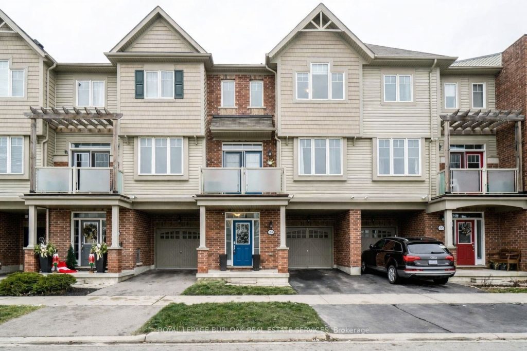 2-bedroom att/row/townhouse for rent in Caledon — 24 Larson Peak Road (Photo 1)